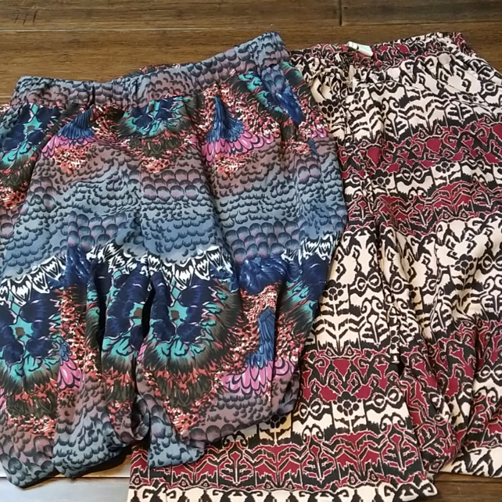 2 wide leg loungers